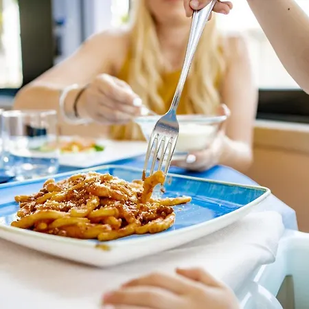Hotel Miramare Ristorante Convegni 4*